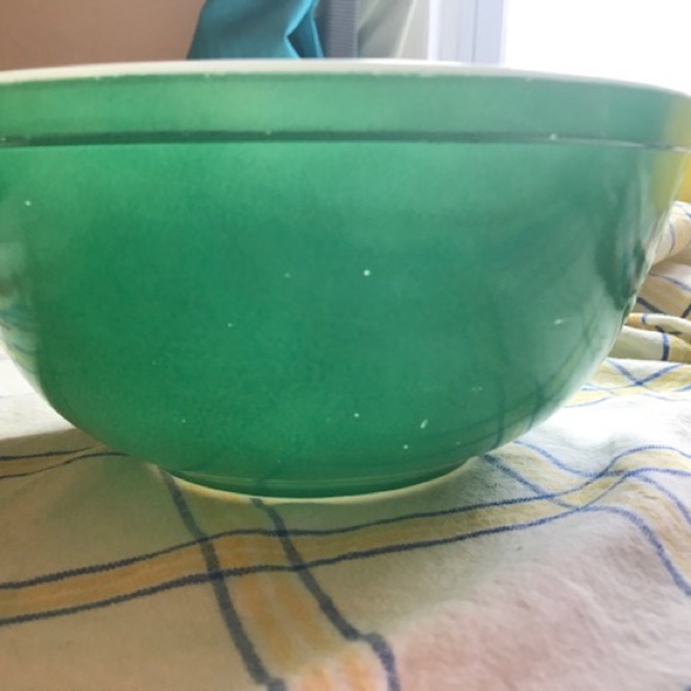 Primary Mixing Bowl by Pyrex - Green
